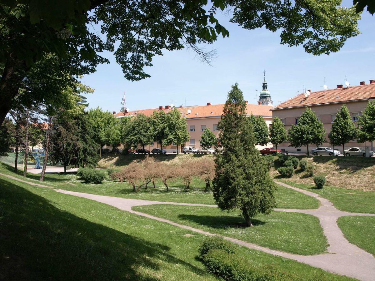 Albert Home Карловаць Екстер'єр фото
